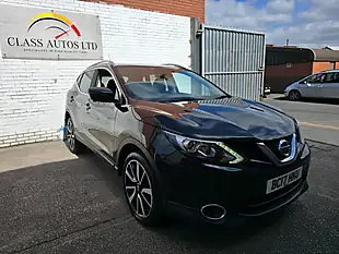 Used 2017 Nissan Qashqai Tekna Black - Interior and Exterior details 6