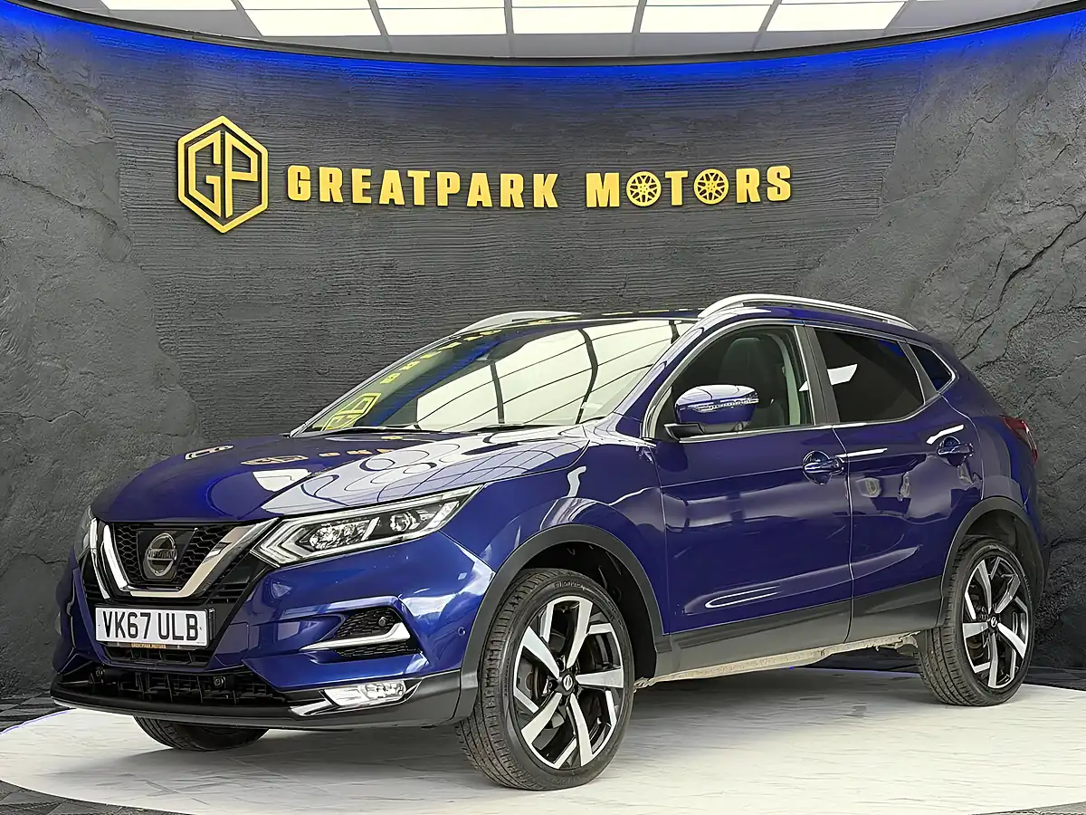 Used 2017 Nissan Qashqai Tekna Blue - Front View