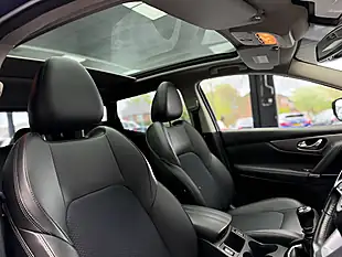 Used 2017 Nissan Qashqai Tekna Blue - Interior and Exterior details 16
