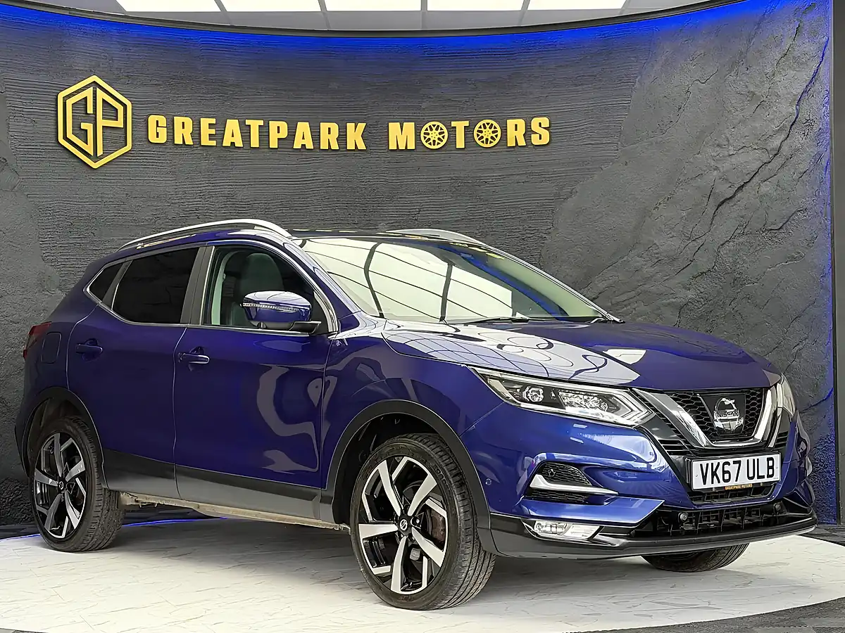 Used 2017 Nissan Qashqai Tekna Blue - Interior and Exterior details 3