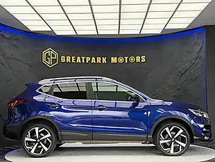 Used 2017 Nissan Qashqai Tekna Blue - Interior and Exterior details 4