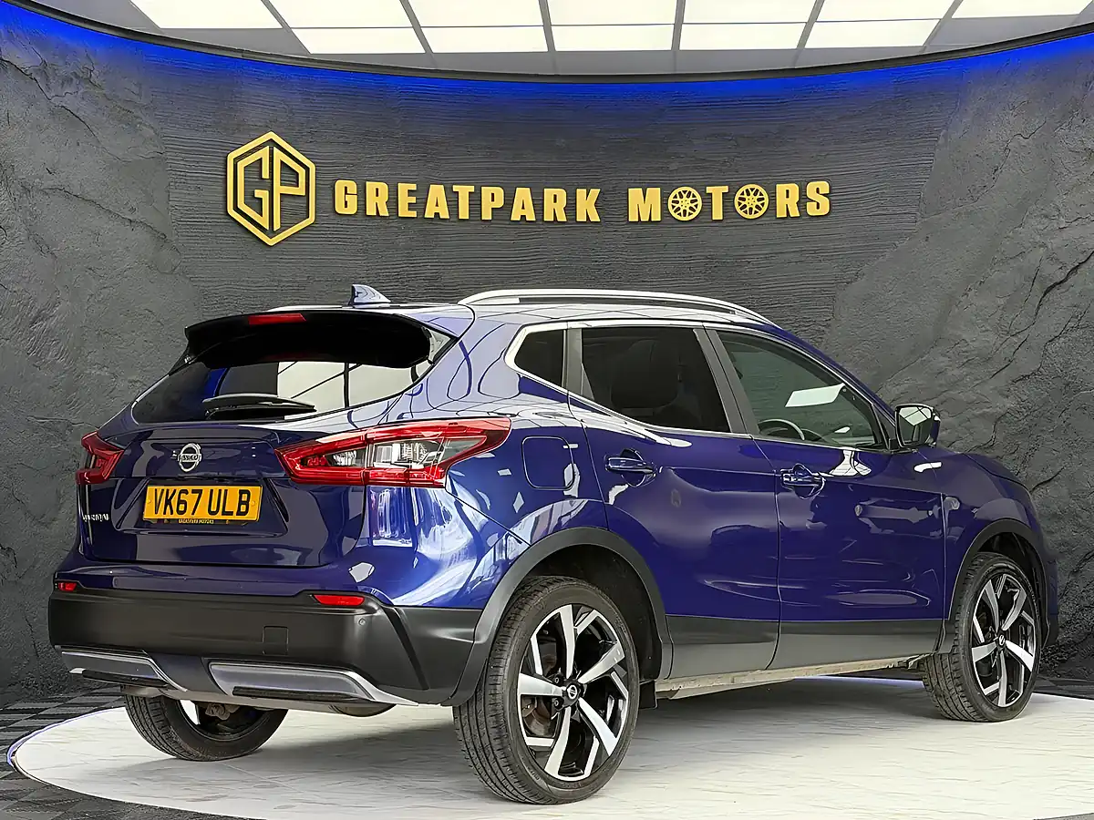 Used 2017 Nissan Qashqai Tekna Blue - Interior and Exterior details 5