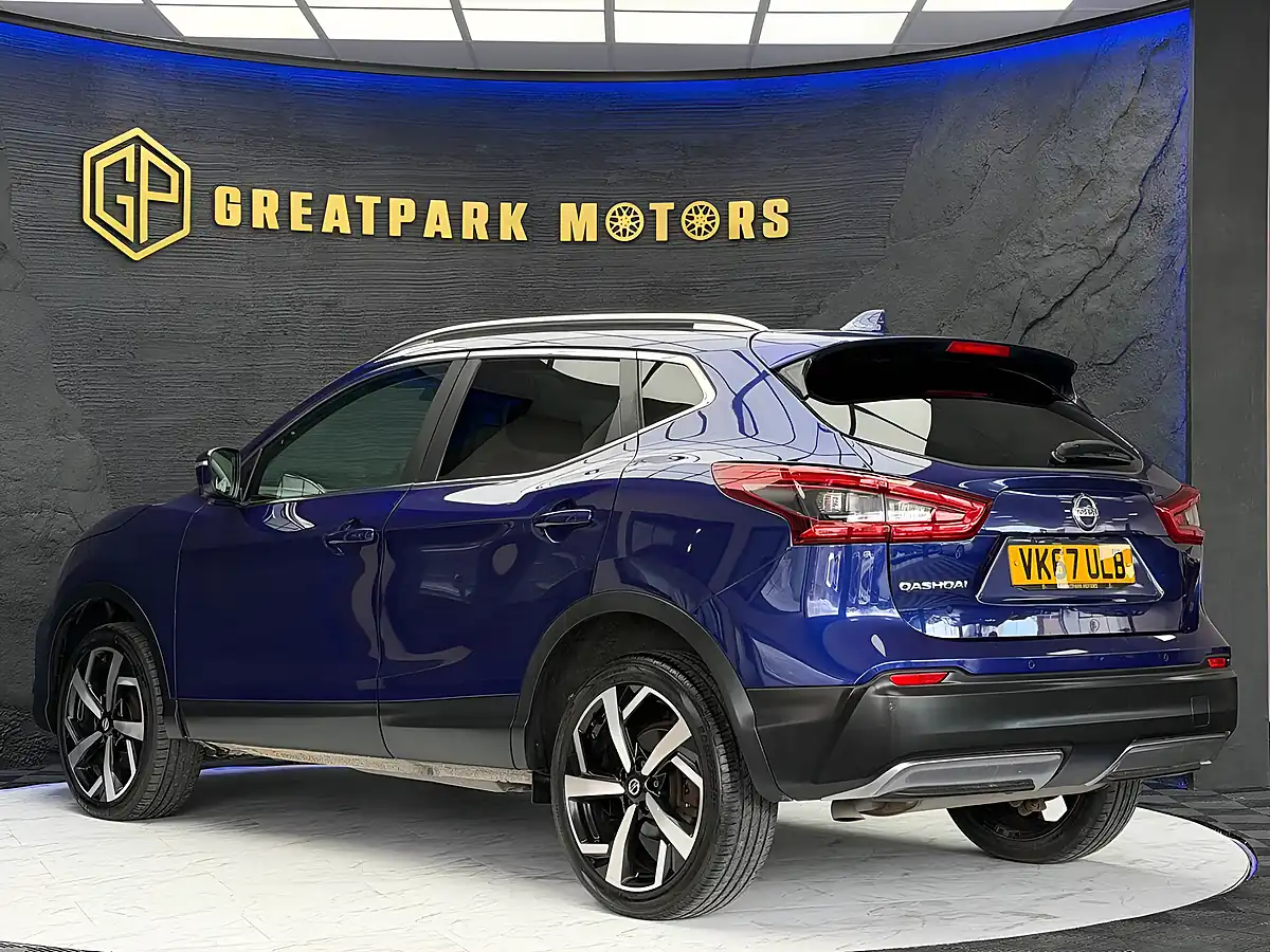 Used 2017 Nissan Qashqai Tekna Blue - Interior and Exterior details 7