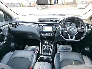 Used 2017 Nissan Qashqai Tekna Blue - Interior and Exterior details 11