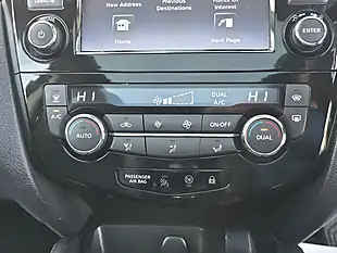 Used 2017 Nissan Qashqai Tekna Blue - Interior and Exterior details 12