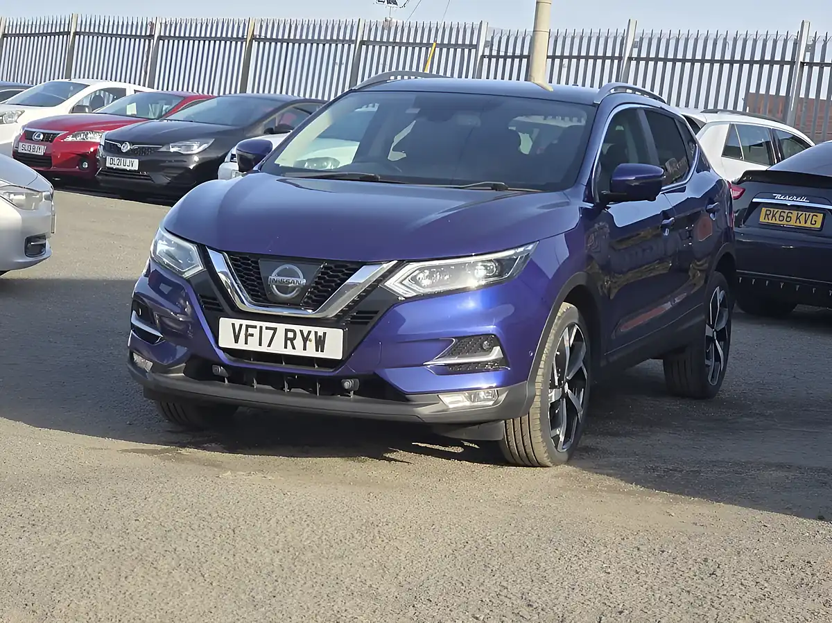 Used 2017 Nissan Qashqai Tekna Blue - Interior and Exterior details 2