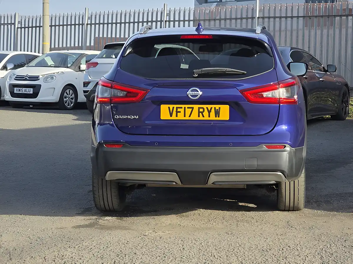 Used 2017 Nissan Qashqai Tekna Blue - Interior and Exterior details 4