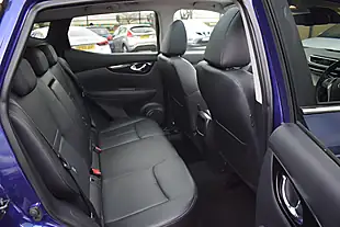 Used 2017 Nissan Qashqai Tekna Blue - Interior and Exterior details 10