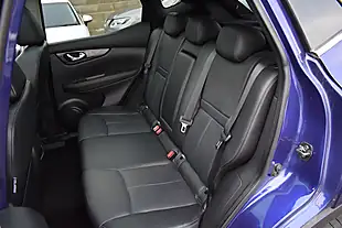 Used 2017 Nissan Qashqai Tekna Blue - Interior and Exterior details 13