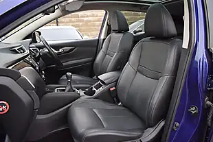 Used 2017 Nissan Qashqai Tekna Blue - Interior and Exterior details 15