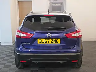 Used 2017 Nissan Qashqai Tekna Blue - Interior and Exterior details 5