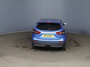 Used 2017 Nissan Qashqai Tekna Blue - Interior and Exterior details 10