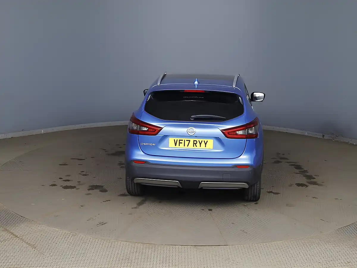 Used 2017 Nissan Qashqai Tekna Blue - Interior and Exterior details 10