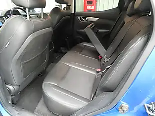 Used 2017 Nissan Qashqai Tekna Blue - Interior and Exterior details 6