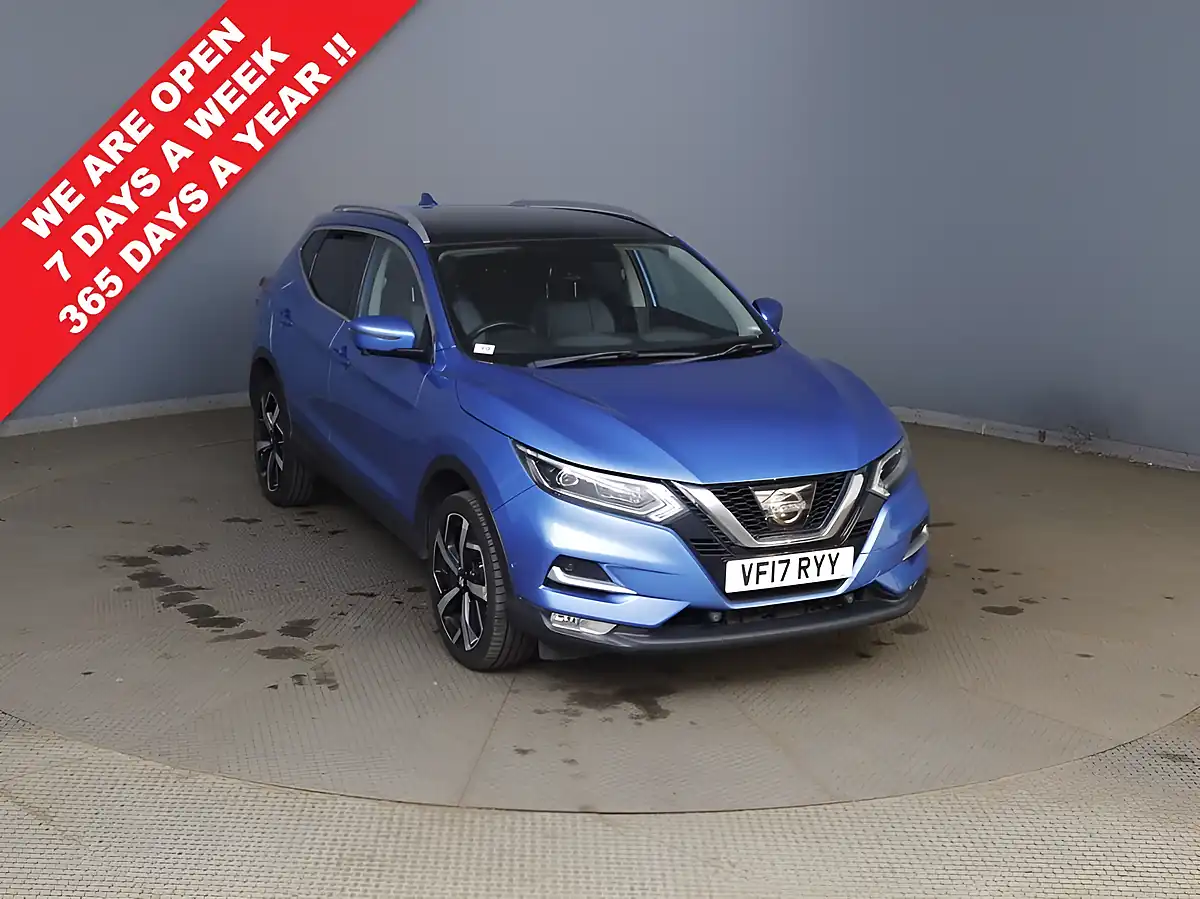 Used 2017 Nissan Qashqai Tekna Blue - Interior and Exterior details 8