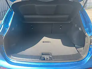 Used 2017 Nissan Qashqai Tekna Blue - Interior and Exterior details 13