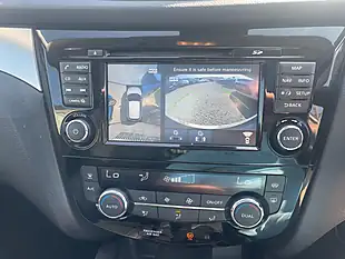 Used 2017 Nissan Qashqai Tekna Blue - Interior and Exterior details 19
