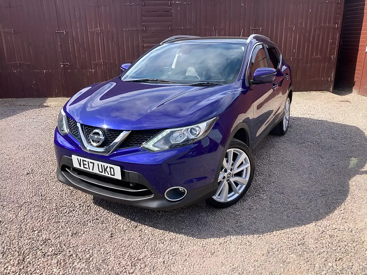 Used 2017 Nissan Qashqai Tekna Blue - Interior and Exterior details 2
