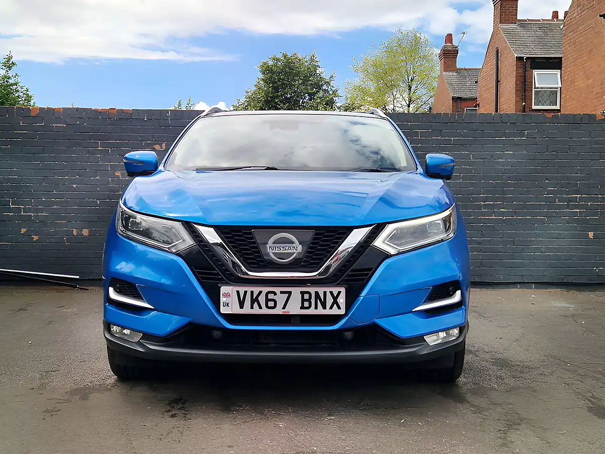 Used 2017 Nissan Qashqai Tekna Blue - Interior and Exterior details 11