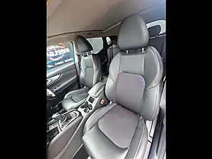 Used 2017 Nissan Qashqai Tekna Blue - Interior and Exterior details 16