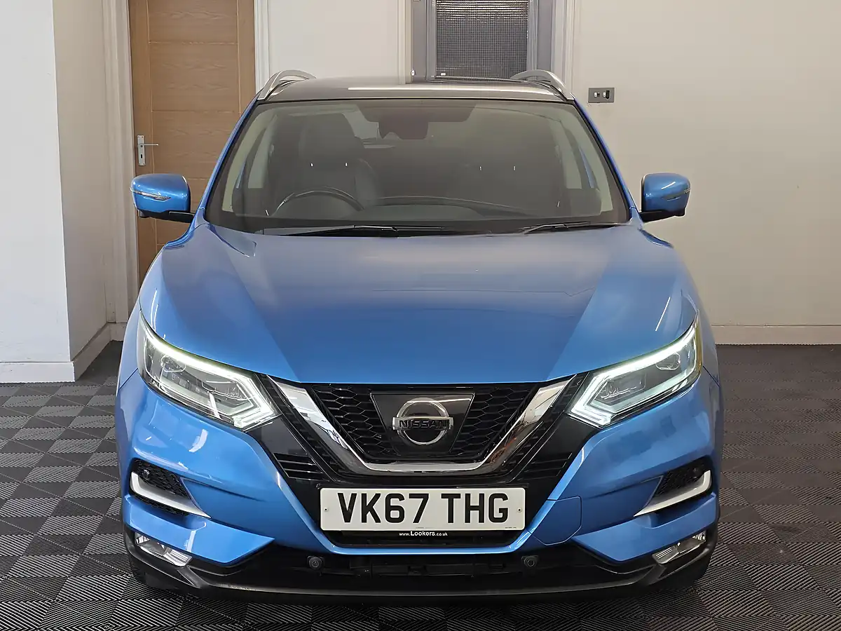Used 2017 Nissan Qashqai Tekna Blue - Interior and Exterior details 2