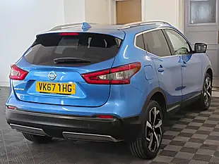 Used 2017 Nissan Qashqai Tekna Blue - Interior and Exterior details 4