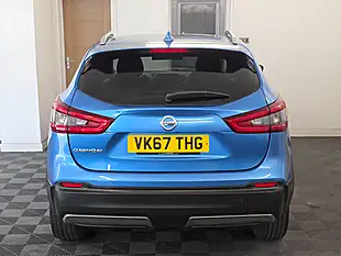 Used 2017 Nissan Qashqai Tekna Blue - Interior and Exterior details 5