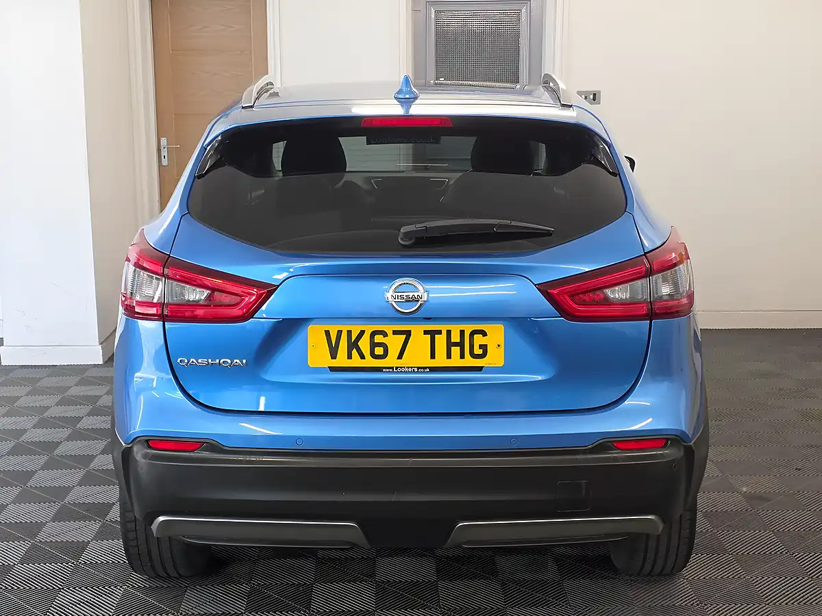 Used 2017 Nissan Qashqai Tekna Blue - Interior and Exterior details 5