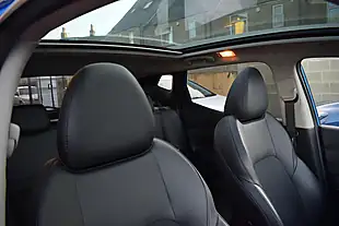 Used 2017 Nissan Qashqai Tekna Blue - Interior and Exterior details 9