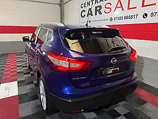 Used 2017 Nissan Qashqai Tekna Blue - Interior and Exterior details 3