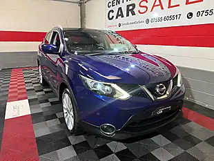 Used 2017 Nissan Qashqai Tekna Blue - Interior and Exterior details 5