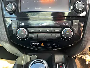 Used 2017 Nissan Qashqai Tekna Blue - Interior and Exterior details 14