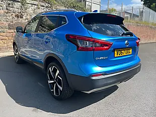 Used 2017 Nissan Qashqai Tekna Blue - Interior and Exterior details 5