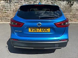 Used 2017 Nissan Qashqai Tekna Blue - Interior and Exterior details 6