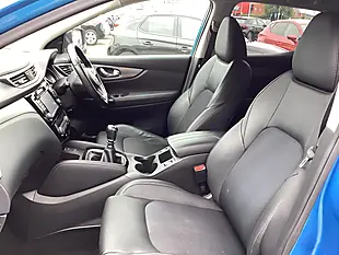 Used 2017 Nissan Qashqai Tekna Blue - Interior and Exterior details 16