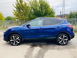 Used 2017 Nissan Qashqai Tekna Blue - Interior and Exterior details 10
