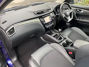 Used 2017 Nissan Qashqai Tekna Blue - Interior and Exterior details 6