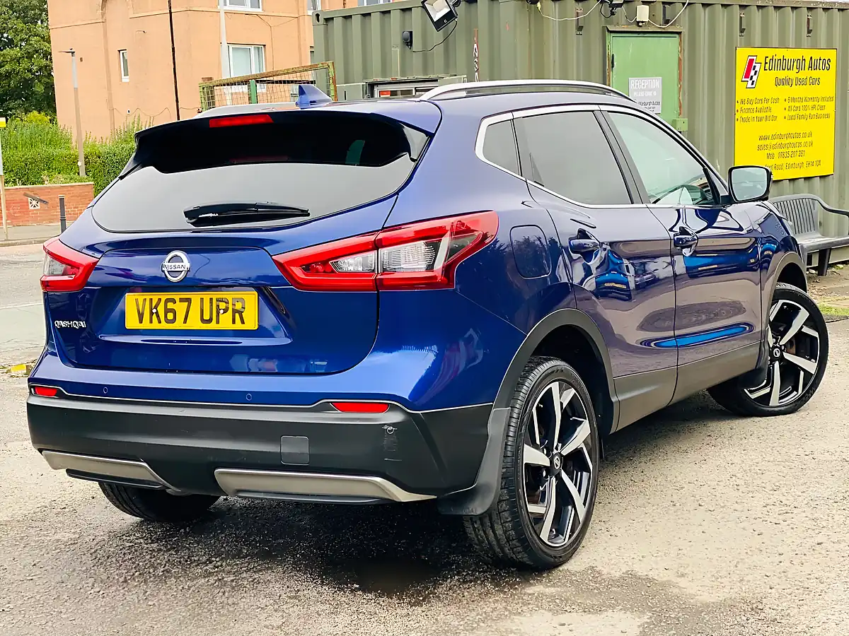 Used 2017 Nissan Qashqai Tekna Blue - Interior and Exterior details 7