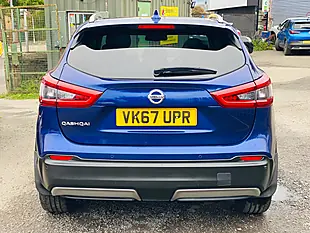 Used 2017 Nissan Qashqai Tekna Blue - Interior and Exterior details 8