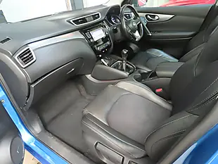 Used 2017 Nissan Qashqai Tekna Blue - Interior and Exterior details 6