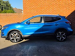 Used 2017 Nissan Qashqai Tekna Blue - Interior and Exterior details 2
