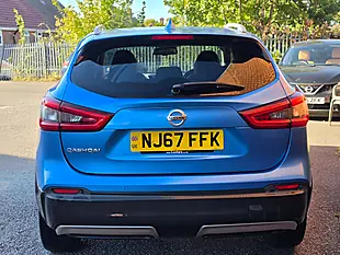 Used 2017 Nissan Qashqai Tekna Blue - Interior and Exterior details 4