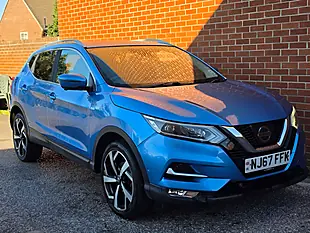 Used 2017 Nissan Qashqai Tekna Blue - Interior and Exterior details 8