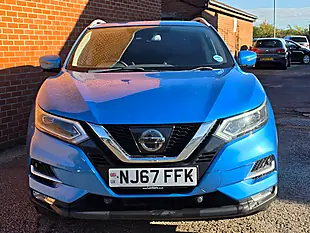 Used 2017 Nissan Qashqai Tekna Blue - Interior and Exterior details 9