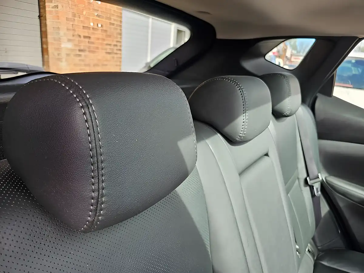 Used 2017 Nissan Qashqai Tekna Blue - Interior and Exterior details 13