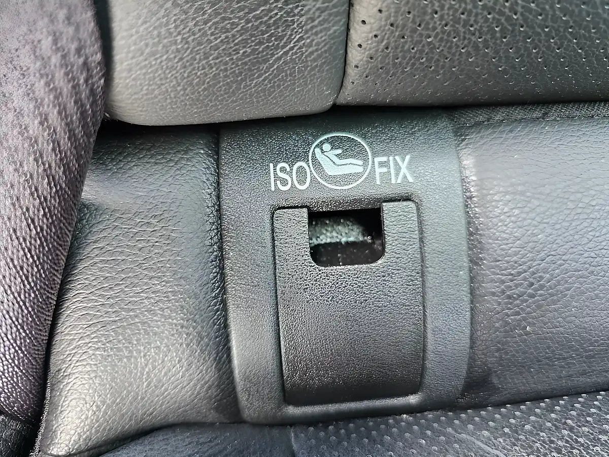 Used 2017 Nissan Qashqai Tekna Blue - Interior and Exterior details 14