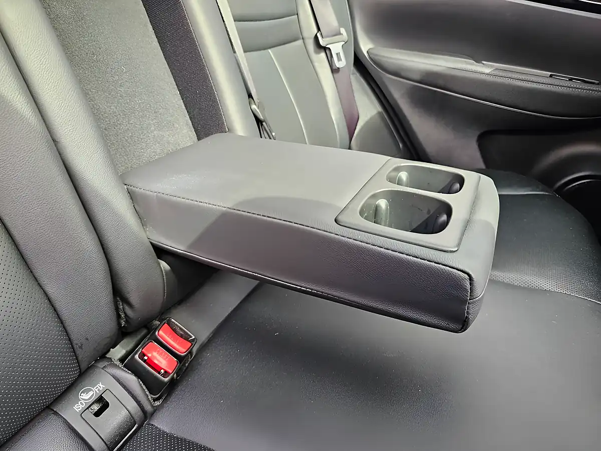 Used 2017 Nissan Qashqai Tekna Blue - Interior and Exterior details 15