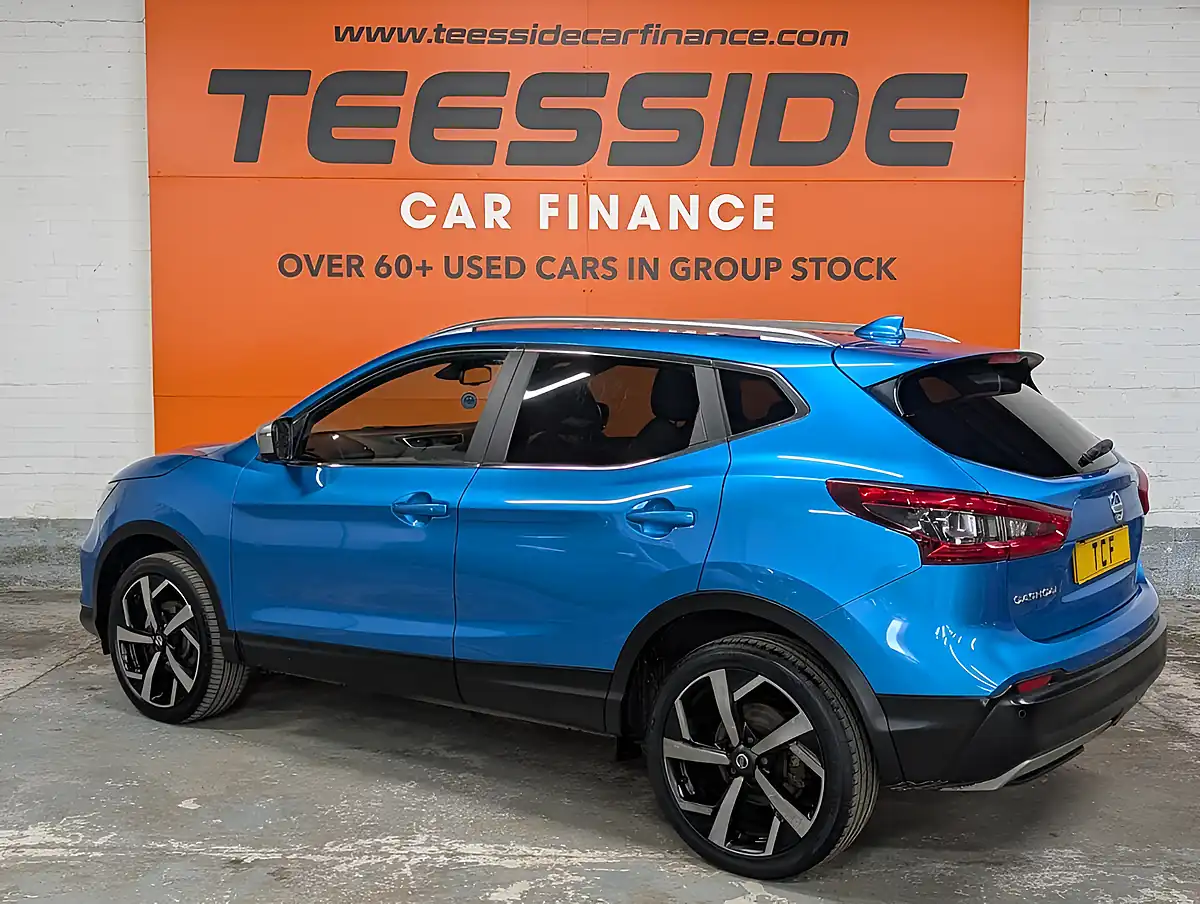 Used 2017 Nissan Qashqai Tekna+ Blue - Interior and Exterior details 14