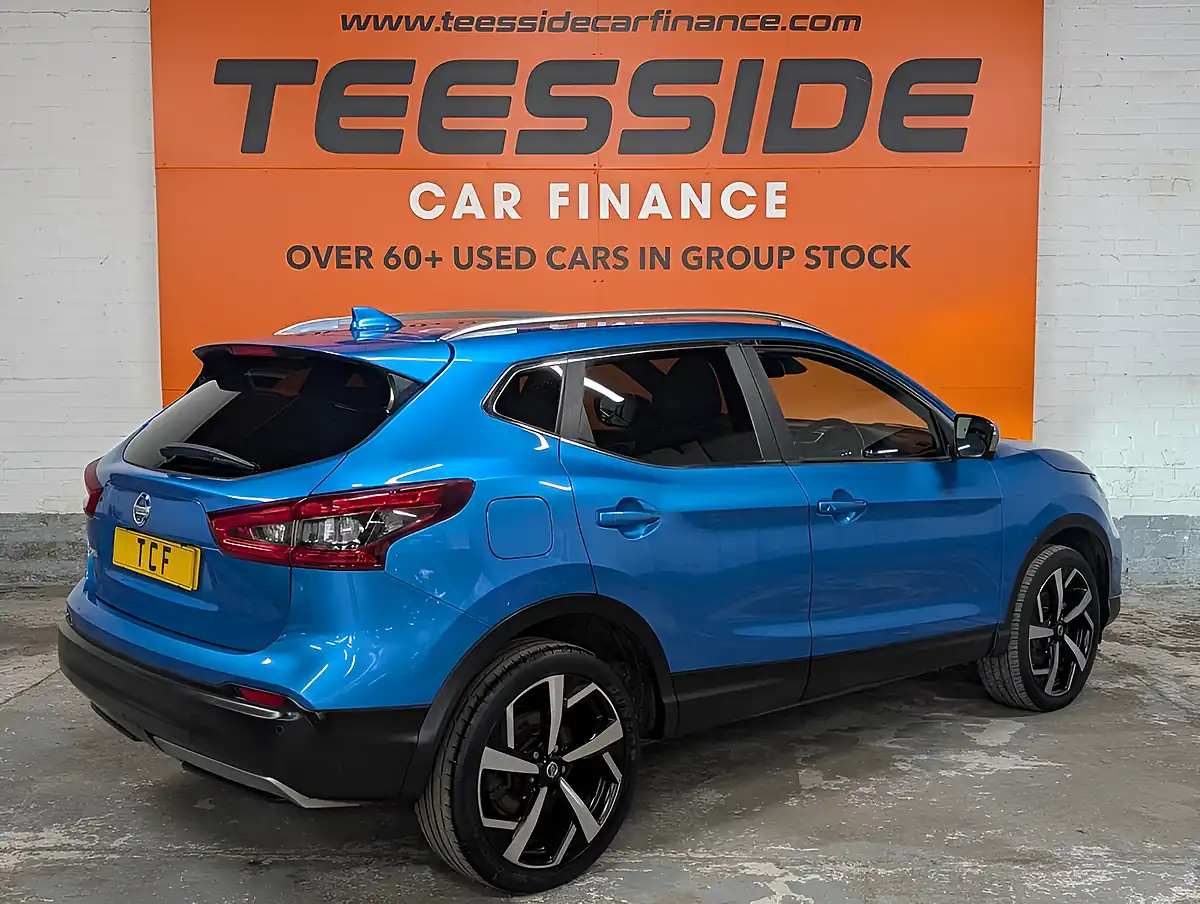 Used 2017 Nissan Qashqai Tekna+ Blue - Interior and Exterior details 8