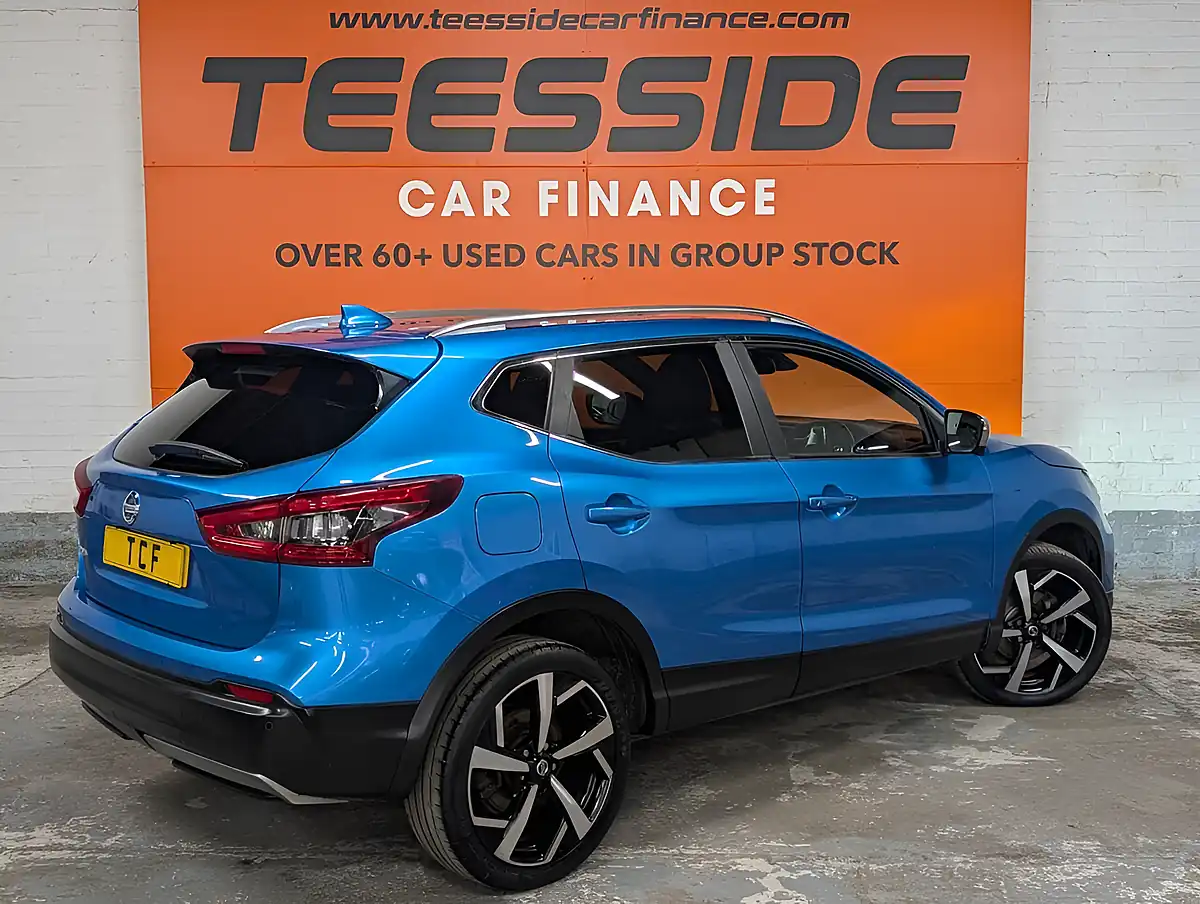 Used 2017 Nissan Qashqai Tekna+ Blue - Interior and Exterior details 9